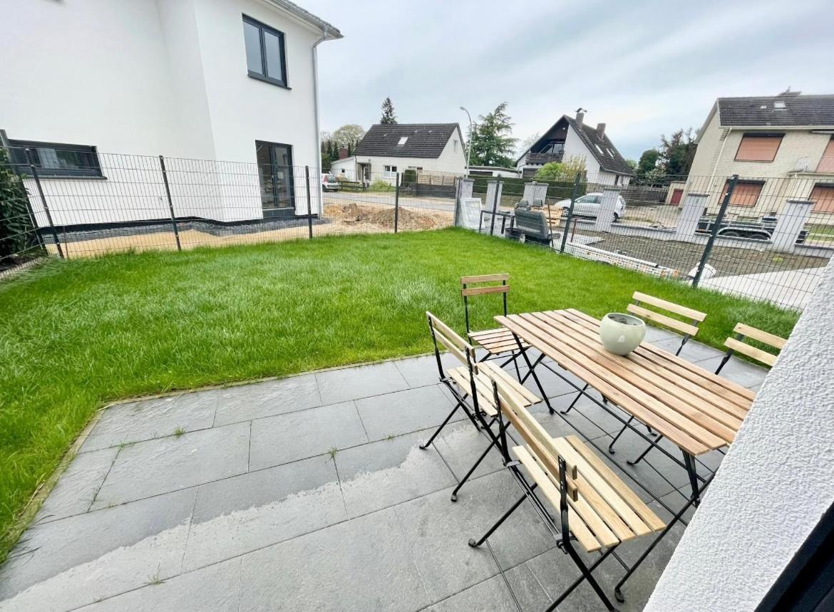 Gemuetliche Apartments Direkt An Der Grenze Von Hamburg Norderstedt Exterior photo